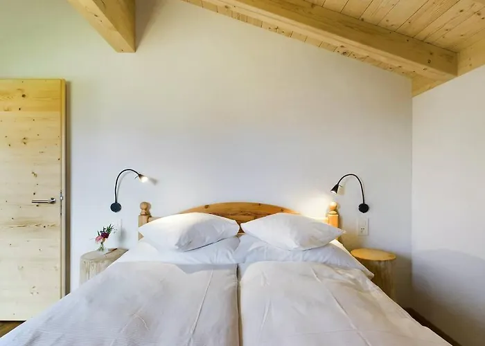 Hidden Retreats Alpine Edge *