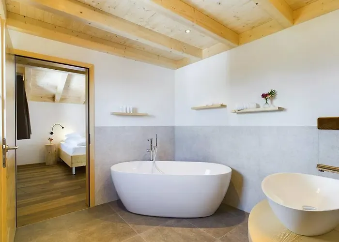 Hidden Retreats Alpine Edge *