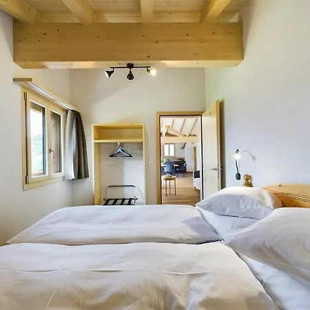 Hidden Retreats Alpine Edge شقة