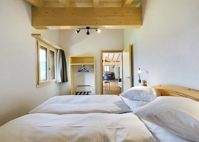 Hidden Retreats Alpine Edge شقة